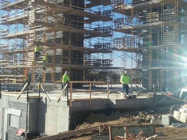 Multi-Storey Frame Rising in Scaffolding