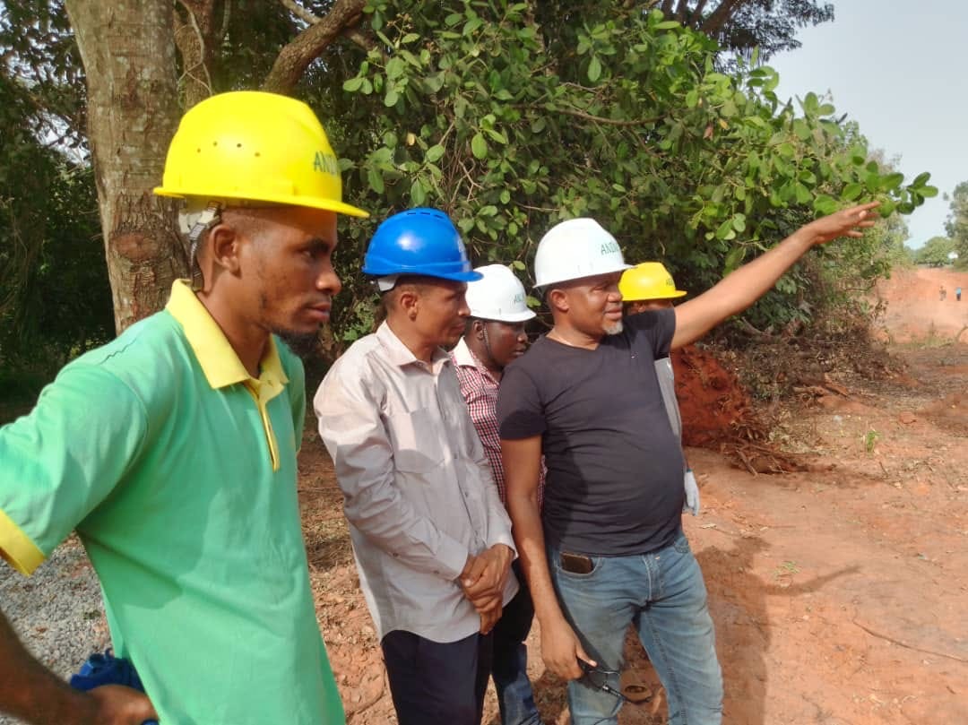 Onyido & Onyido site engineers inspecting a project site